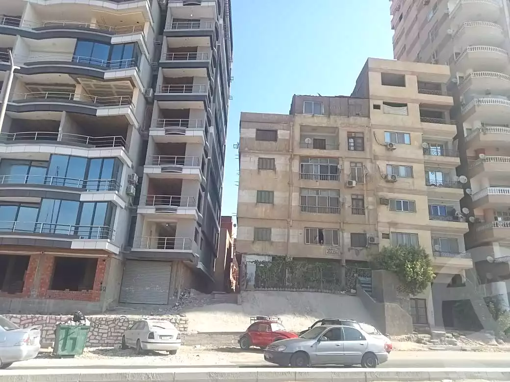 https://aqarmap.com.eg/en/listing/2665544-for-sale-cairo-helwan-hadayek-helwan-nile-corniche-st