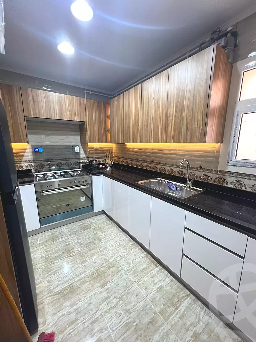 https://aqarmap.com.eg/en/listing/7017047-for-rent-cairo-new-cairo-lrhb-city-phase-7