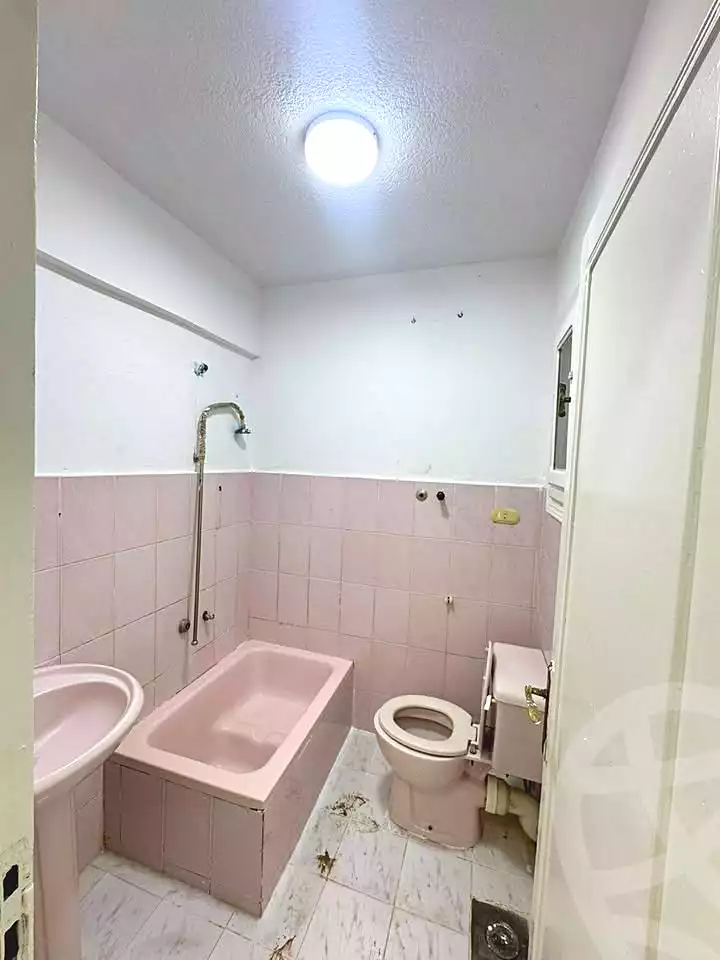 https://aqarmap.com.eg/en/listing/7017489-for-sale-alexandria-al-agamy-shataa-el-nakheel