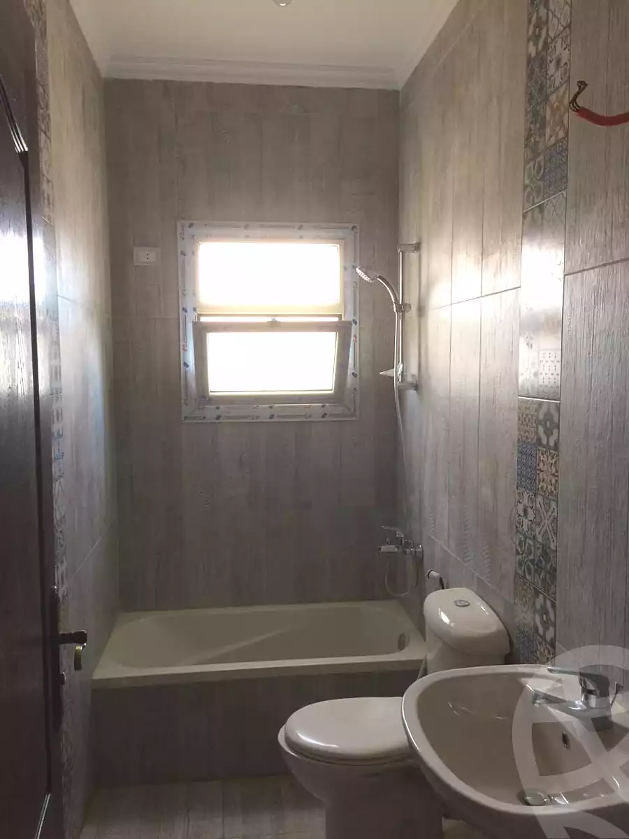 https://aqarmap.com.eg/ar/listing/7018442-for-rent-cairo-new-cairo-first-settlement-neighbourhood-10-el-shaheed-abdul-fattah-ahmed-st