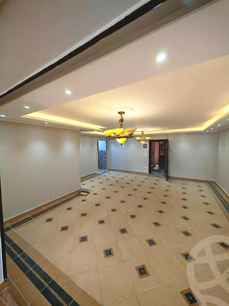 https://aqarmap.com.eg/ar/listing/7019120-for-sale-cairo-helwan-ahmed-enci-st