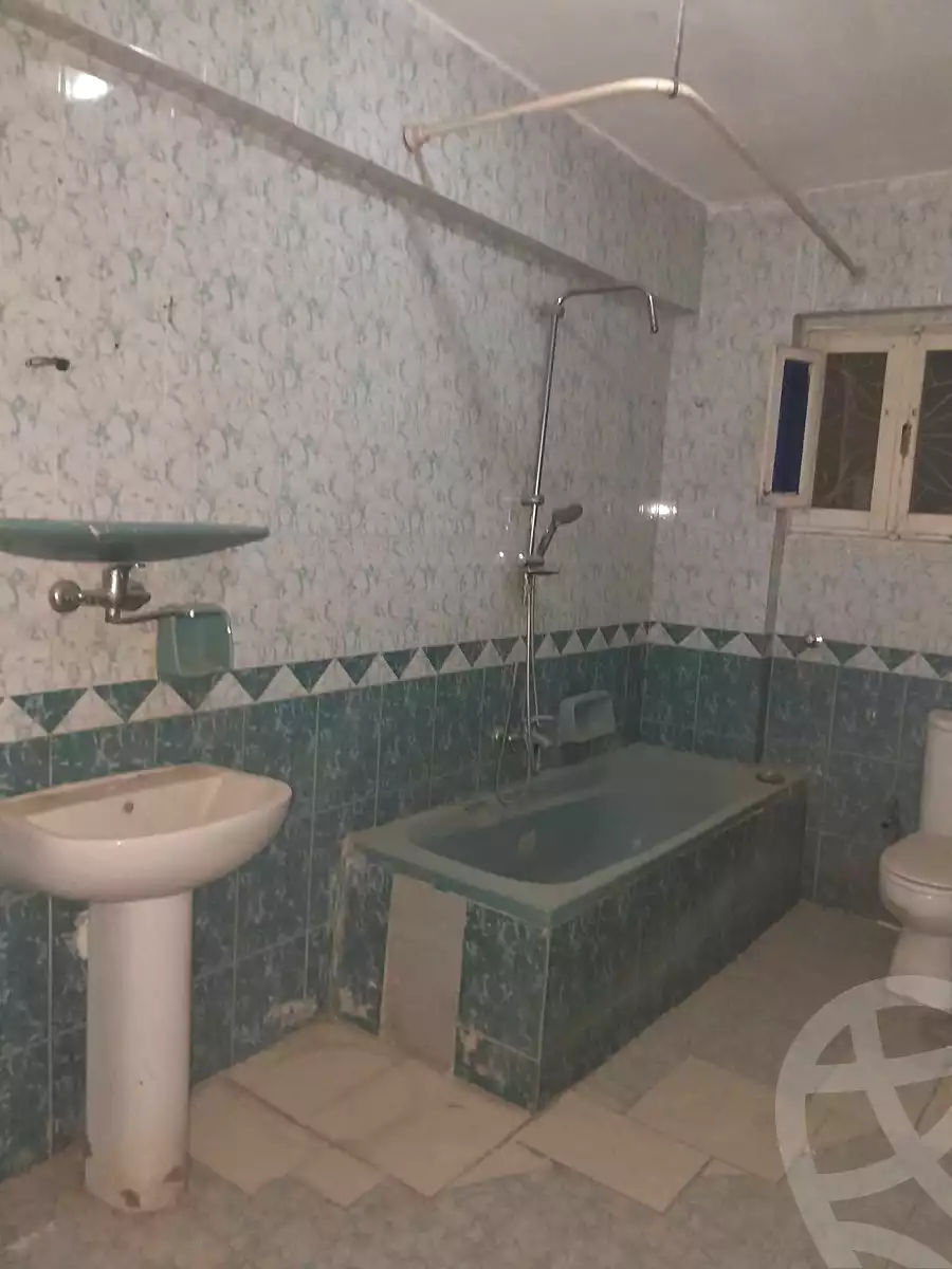 https://aqarmap.com.eg/ar/listing/7019627-for-sale-alexandria-al-agamy-el-hanouvel-radwan-st
