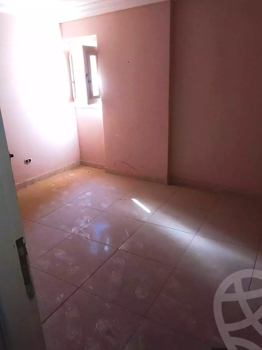 https://aqarmap.com.eg/ar/listing/7020082-for-sale-alexandria-al-agamy-lbytsh-qased-kareem-st