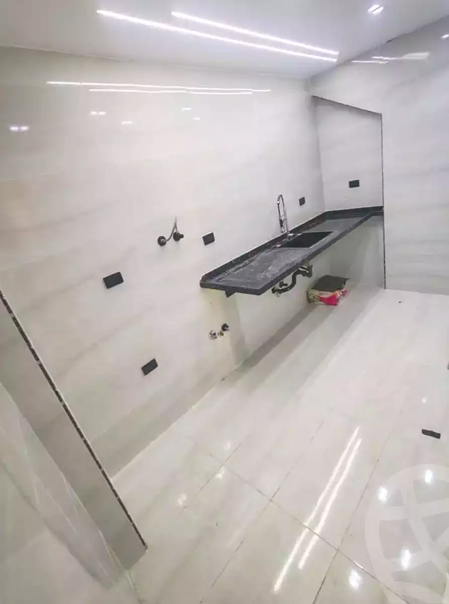https://aqarmap.com.eg/en/listing/7020215-for-sale-alexandria-al-agamy-el-hanouvel-trablose-st