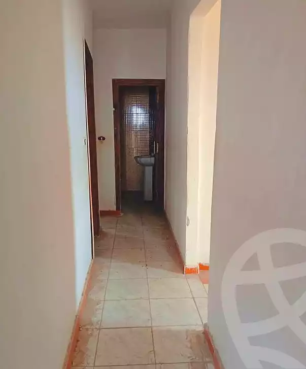 https://aqarmap.com.eg/ar/listing/7020895-for-sale-alexandria-sydy-bshr-shr-mlk-hfny