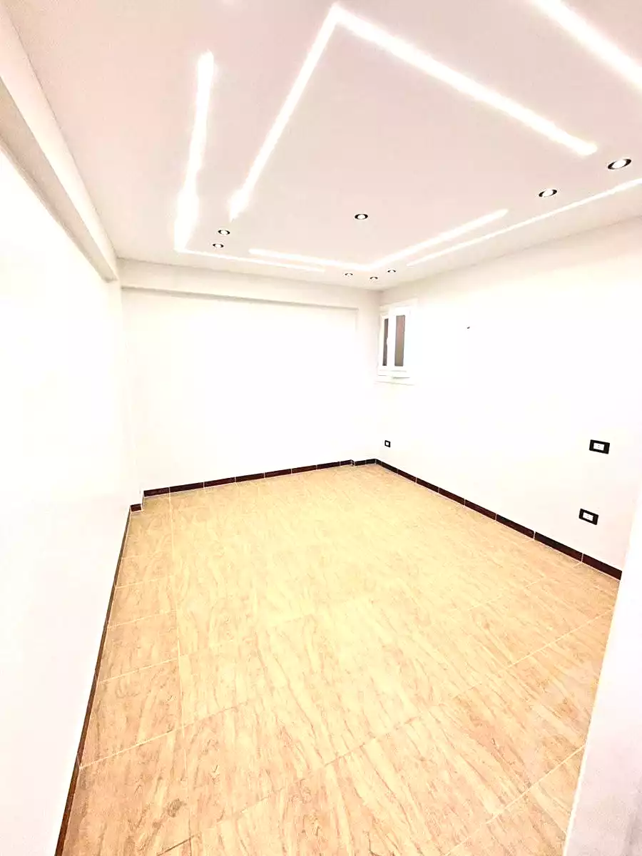 https://aqarmap.com.eg/ar/listing/7021357-for-sale-alexandria-el-asafra-l-sfr-bhry