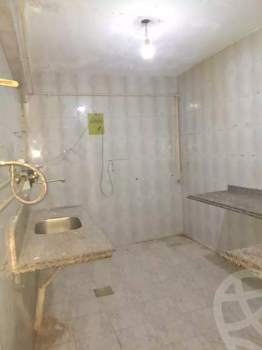 https://aqarmap.com.eg/ar/listing/7021487-for-sale-alexandria-al-agamy-el-hanouvel-radwan-st