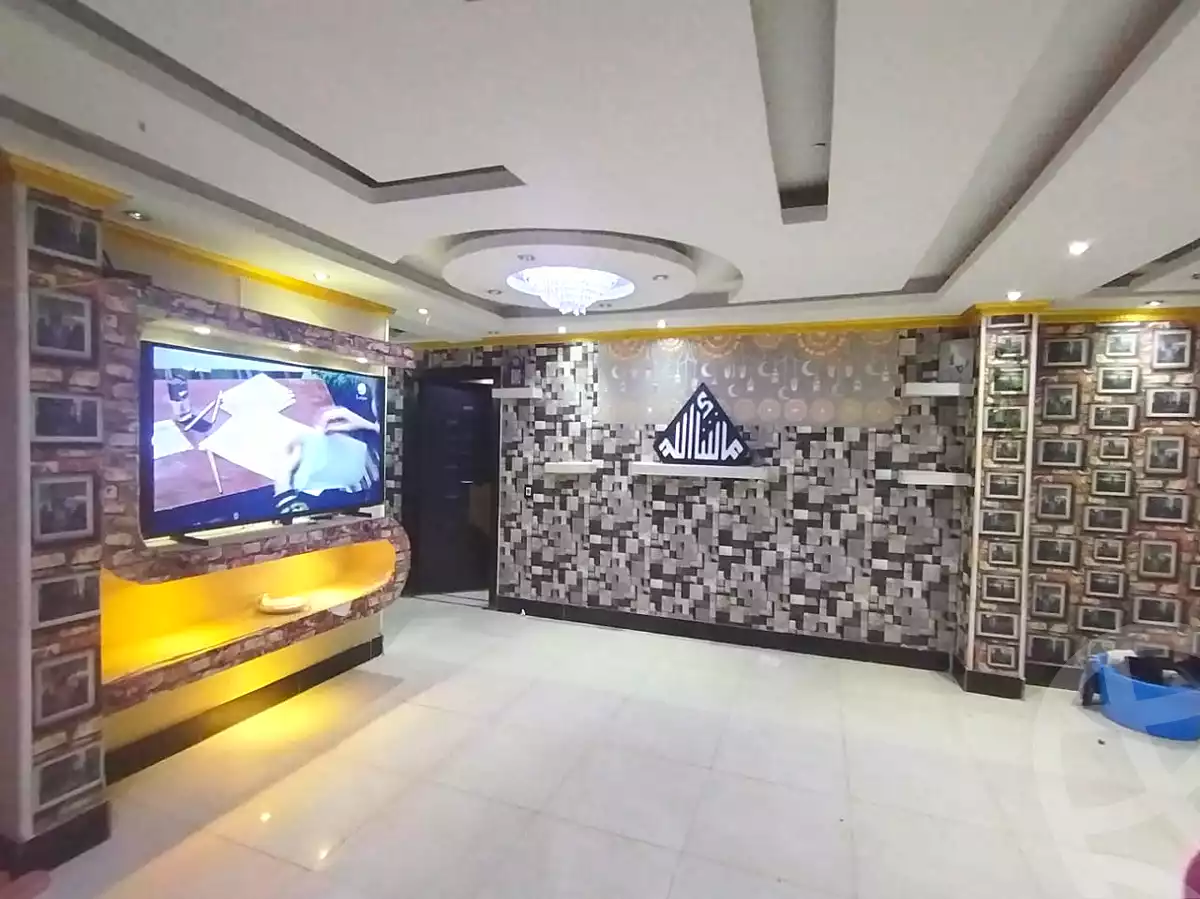 https://aqarmap.com.eg/en/listing/7021695-for-sale-cairo-el-haram-el-lebeny-soltan-khattab-st