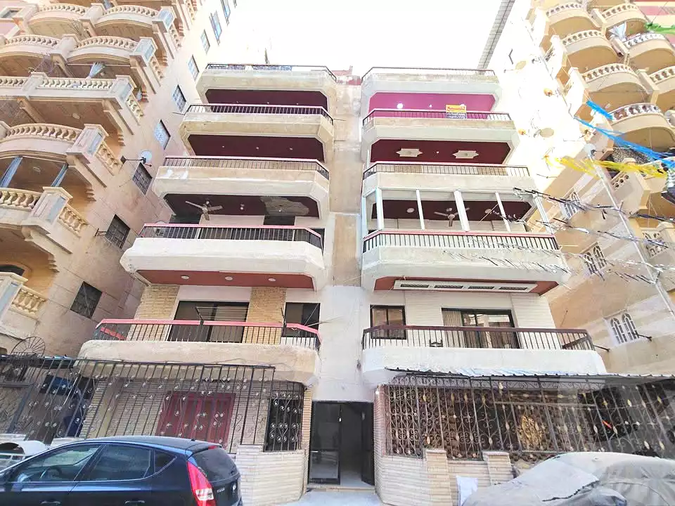 https://aqarmap.com.eg/ar/listing/7022796-for-sale-alexandria-al-agamy-shataa-el-nakheel