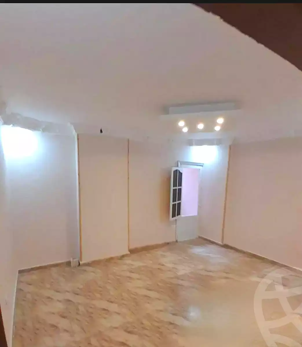 https://aqarmap.com.eg/ar/listing/7022784-for-sale-alexandria-al-agamy-lbytsh