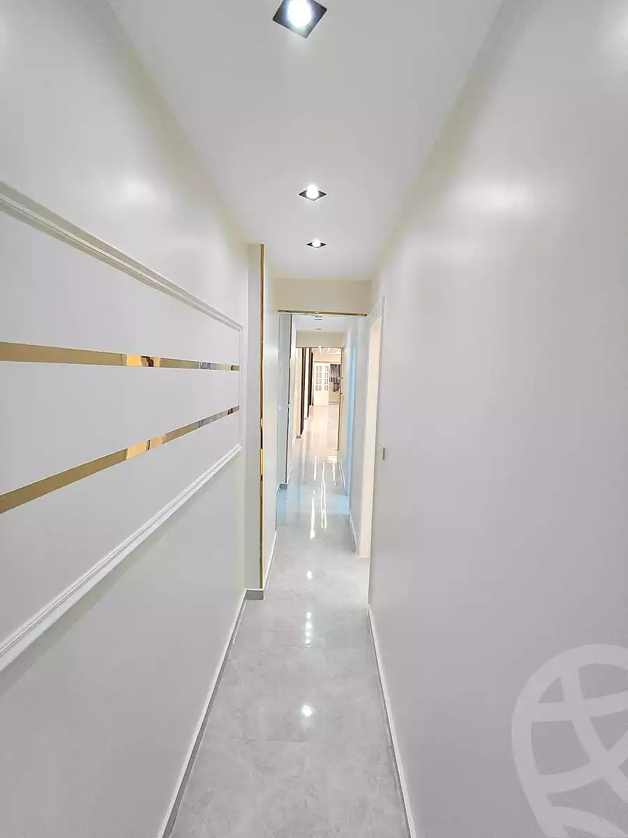 https://aqarmap.com.eg/ar/listing/7022898-for-sale-alexandria-sydy-bshr-sydy-bshr-bhry-shr-khld-bn-lwlyd