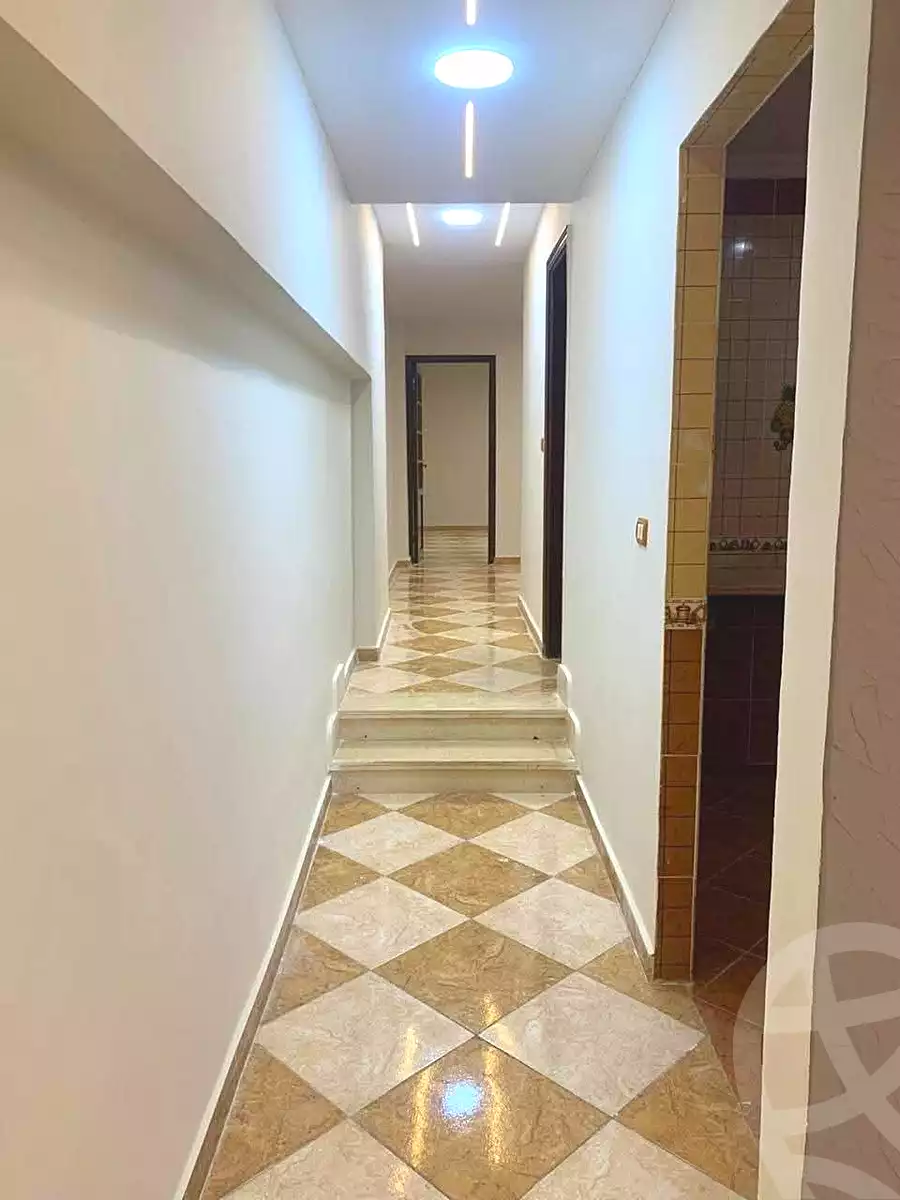 https://aqarmap.com.eg/ar/listing/7023099-for-sale-alexandria-miami-shr-jml-bd-lnsr