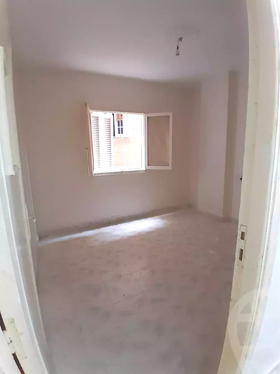 https://aqarmap.com.eg/en/listing/7023142-for-sale-alexandria-al-agamy-el-hanouvel-radwan-st