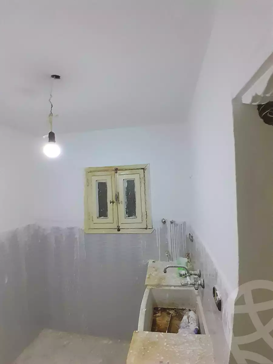 https://aqarmap.com.eg/en/listing/7023142-for-sale-alexandria-al-agamy-el-hanouvel-radwan-st