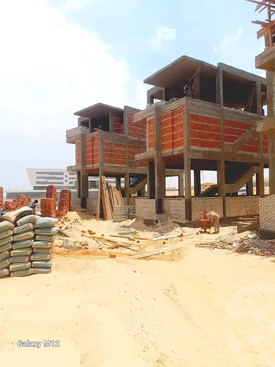 https://aqarmap.com.eg/ar/listing/7023540-for-sale-cairo-el-sheikh-zayed-city-compounds-ivoire-compound-pre