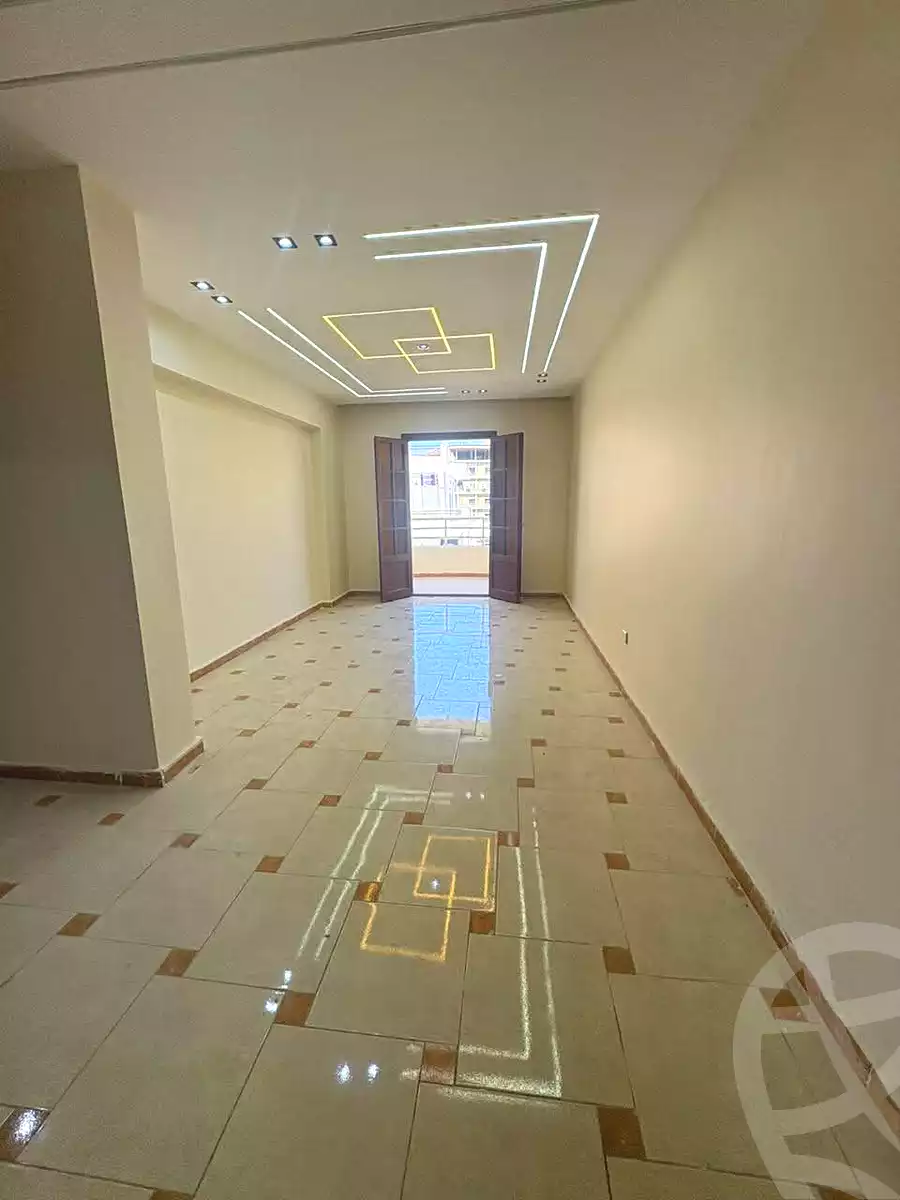https://aqarmap.com.eg/ar/listing/7025011-for-sale-alexandria-miami-shr-jml-bd-lnsr
