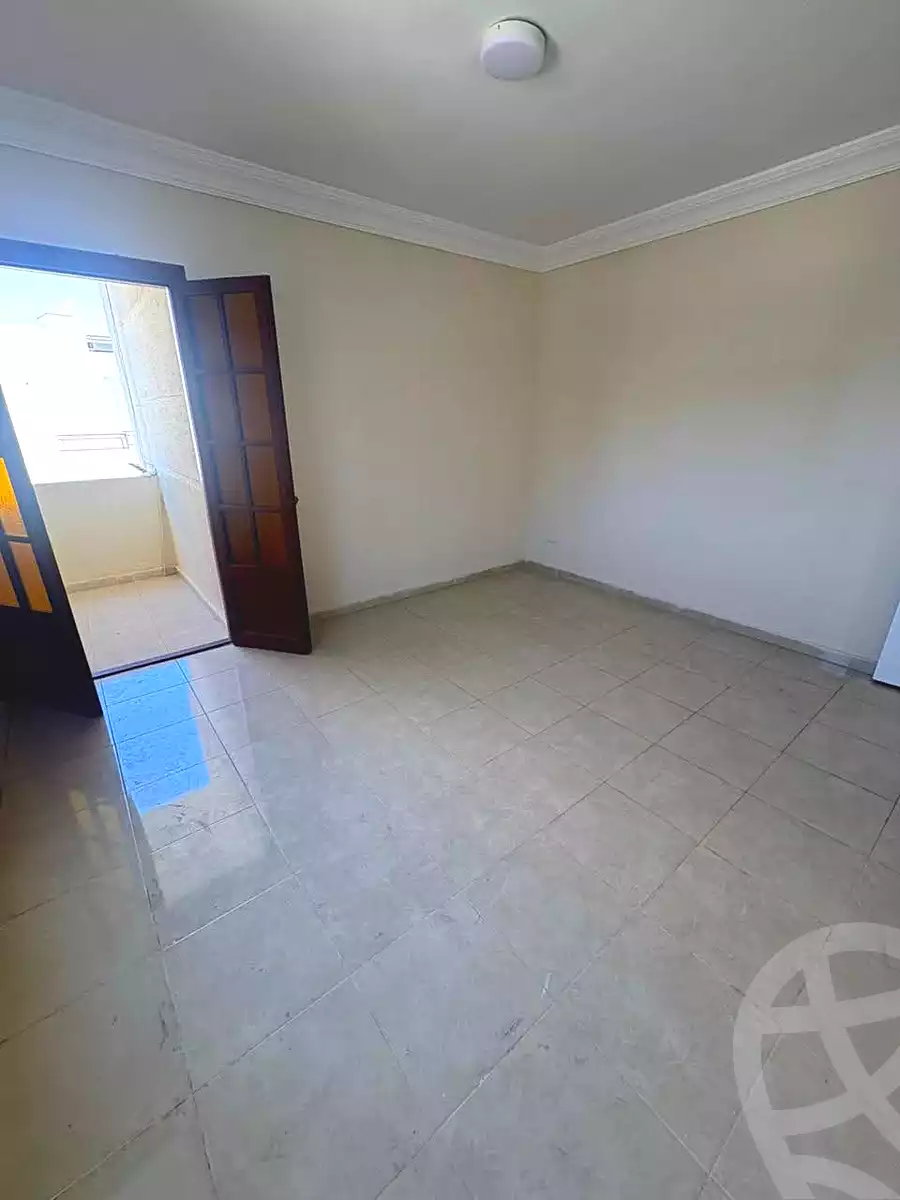https://aqarmap.com.eg/ar/listing/7025011-for-sale-alexandria-miami-shr-jml-bd-lnsr
