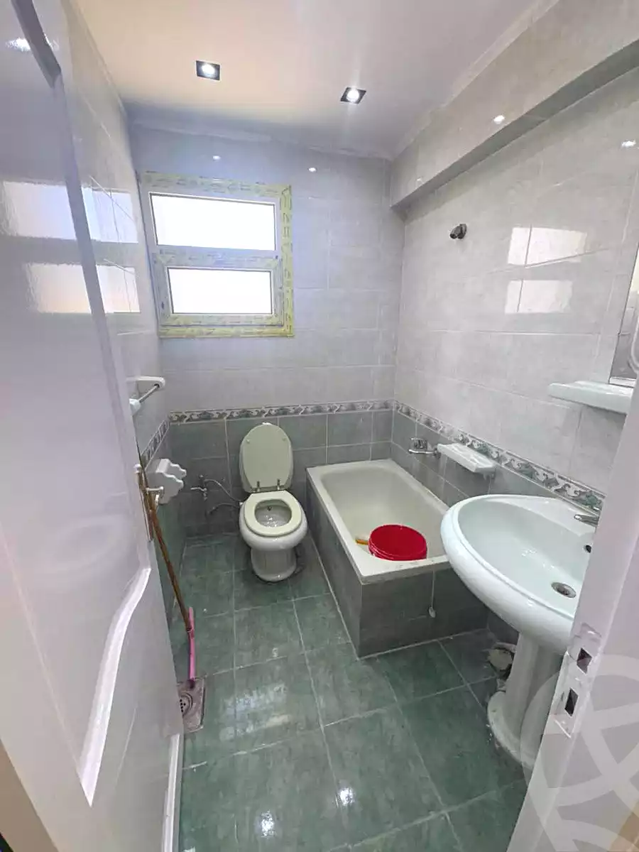 https://aqarmap.com.eg/ar/listing/7025011-for-sale-alexandria-miami-shr-jml-bd-lnsr