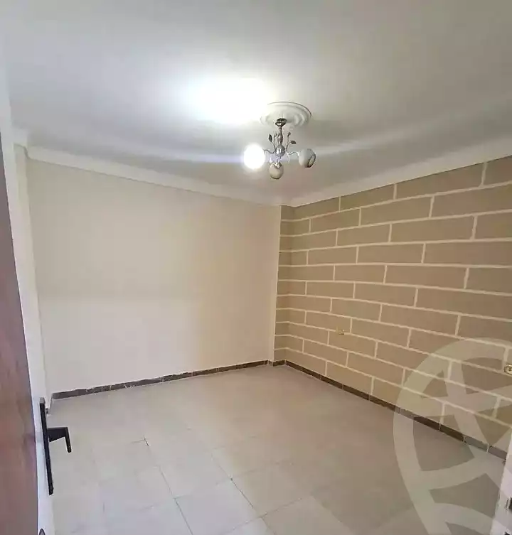 https://aqarmap.com.eg/en/listing/7025468-for-sale-alexandria-lsywf-el-falki