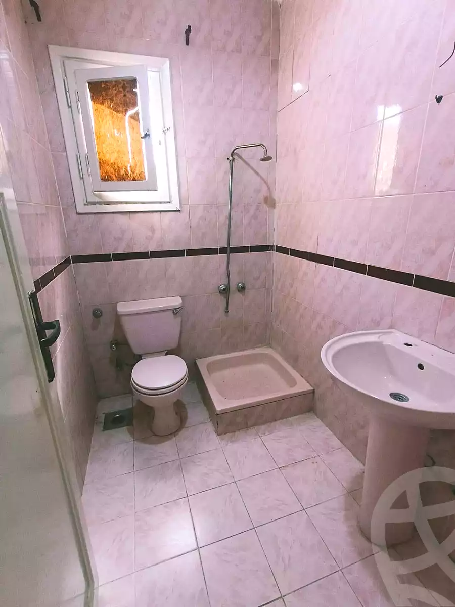 https://aqarmap.com.eg/ar/listing/7025565-for-sale-alexandria-al-agamy-shataa-el-nakheel