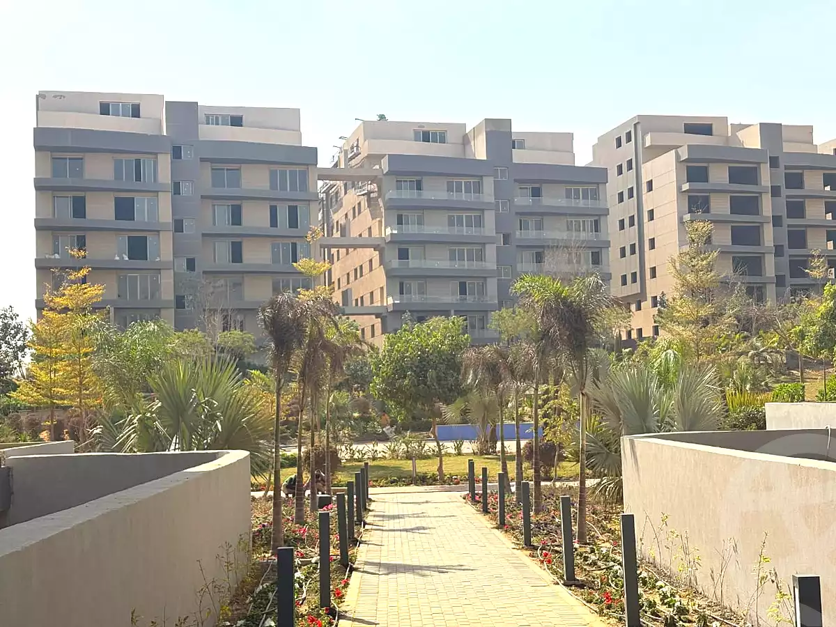https://aqarmap.com.eg/ar/listing/7026416-for-sale-cairo-new-cairo-lmstqbl-syty-compounds-zyzyny-lmstqbl-rdk-llttwyr