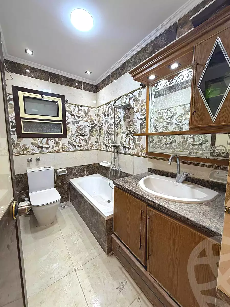https://aqarmap.com.eg/ar/listing/7027609-for-sale-alexandria-al-agamy-lbytsh-el-reyad-st