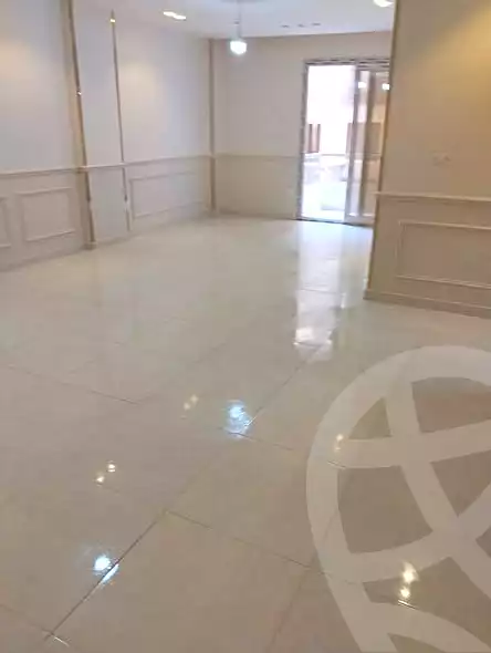 https://aqarmap.com.eg/ar/listing/7027873-for-sale-alexandria-el-asafra-l-sfr-bhry