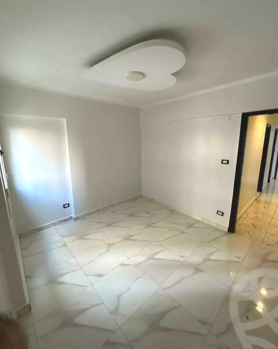 https://aqarmap.com.eg/ar/listing/7028778-for-sale-alexandria-miami