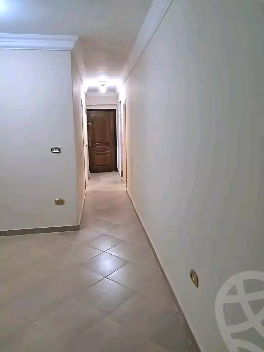 https://aqarmap.com.eg/ar/listing/7028833-for-sale-alexandria-al-agamy-lbytsh-bianchiii