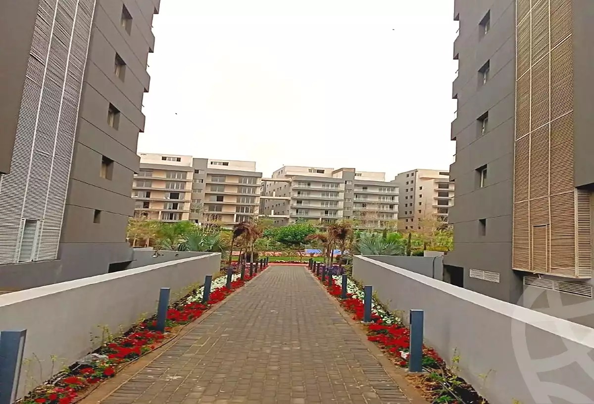 https://aqarmap.com.eg/ar/listing/7029504-for-sale-cairo-new-cairo-lmstqbl-syty-compounds-zyzyny-lmstqbl-rdk-llttwyr