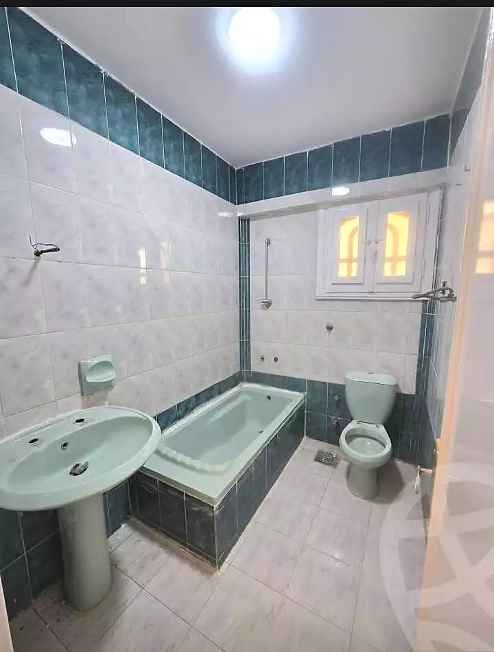 https://aqarmap.com.eg/ar/listing/7031047-for-sale-alexandria-al-agamy-shataa-el-nakheel