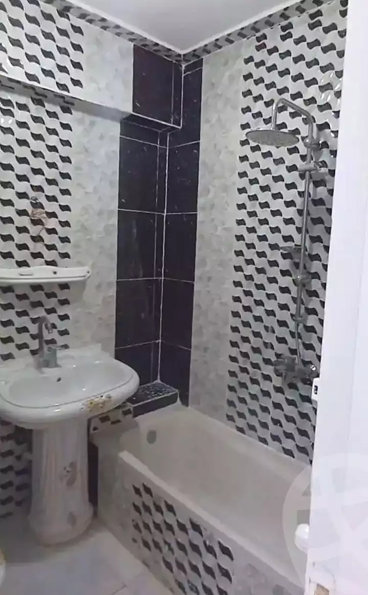 https://aqarmap.com.eg/en/listing/7031399-for-sale-alexandria-al-agamy-el-hanouvel
