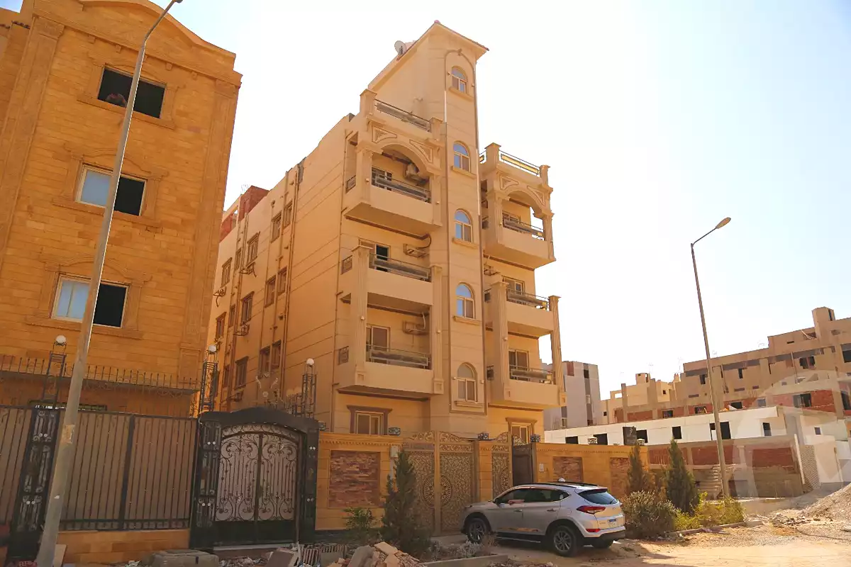 https://aqarmap.com.eg/ar/listing/7031488-for-sale-cairo-6th-of-october-el-tawsaat-el-shamalya-hy-2000-qt