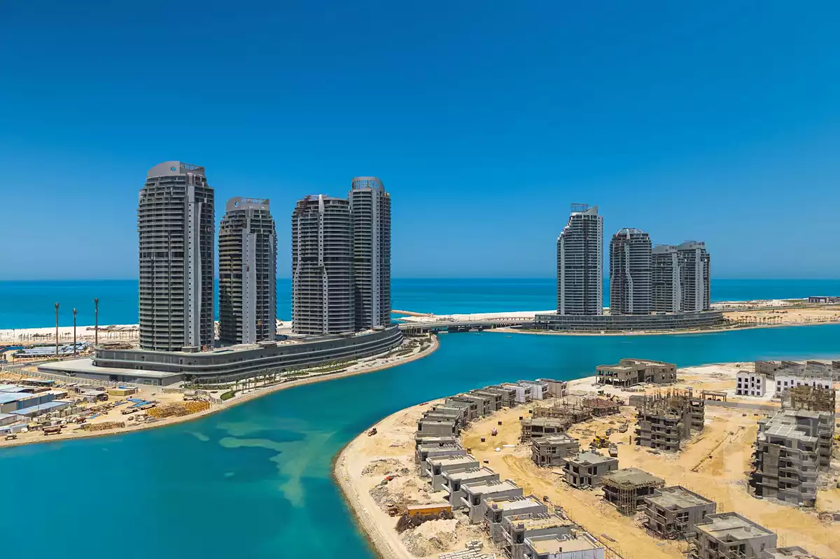 https://aqarmap.com.eg/en/listing/7031506-for-sale-north-coast-new-alamein-mntj-t-l-lmyn-ljdyd-beachfront-tower-city-edge