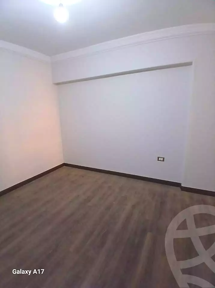 https://aqarmap.com.eg/ar/listing/7032089-for-sale-alexandria-el-mandara-alex-el-mandara-bahri-sidi-kamal-st