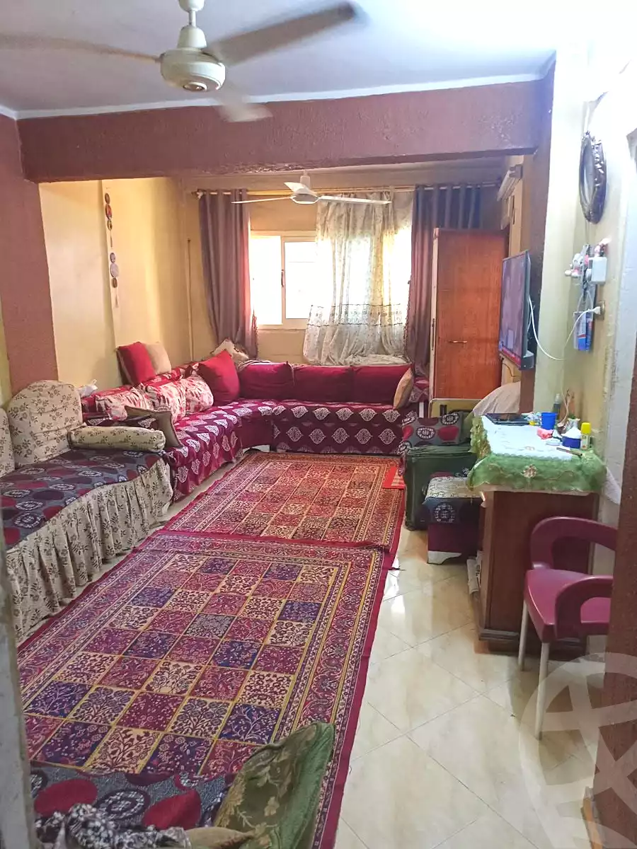 https://aqarmap.com.eg/en/listing/7032995-for-sale-cairo-helwan-el-shareaa-el-sharby-st