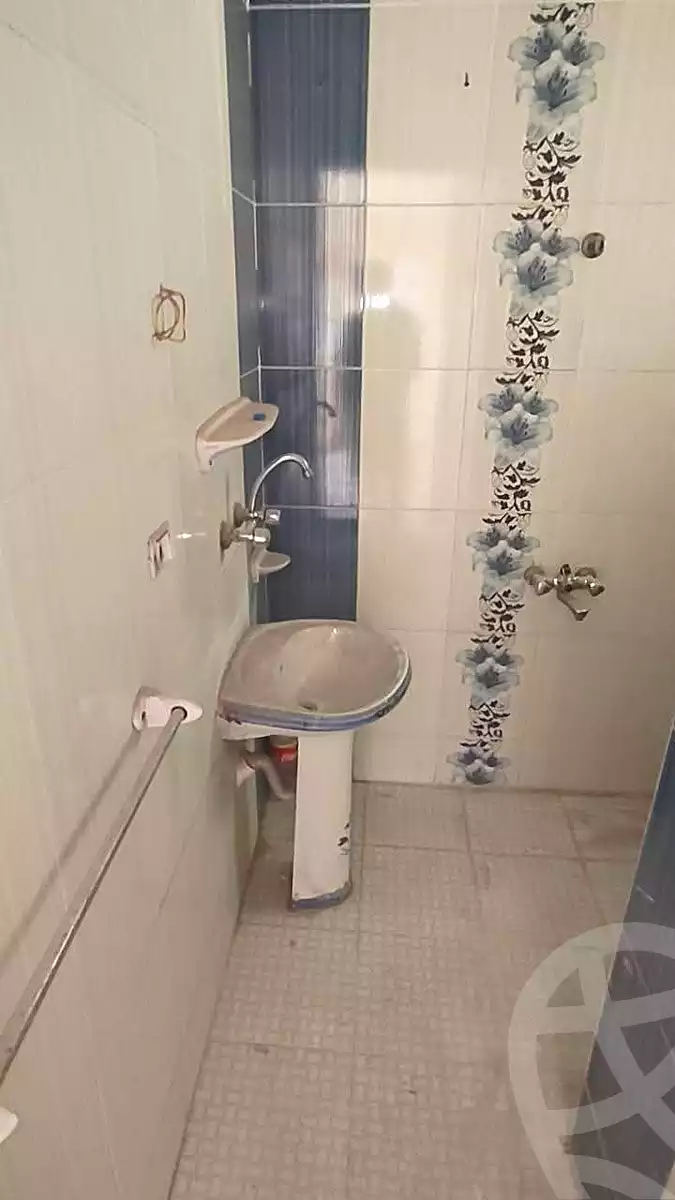 https://aqarmap.com.eg/ar/listing/7033423-for-sale-alexandria-el-dekhela