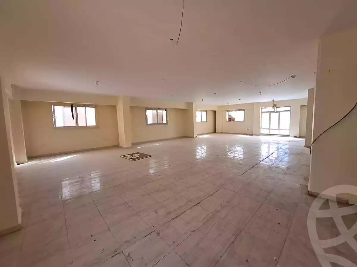 https://aqarmap.com.eg/ar/listing/7026106-for-rent-cairo-new-cairo-el-maantiqah-el-sinaiyyah