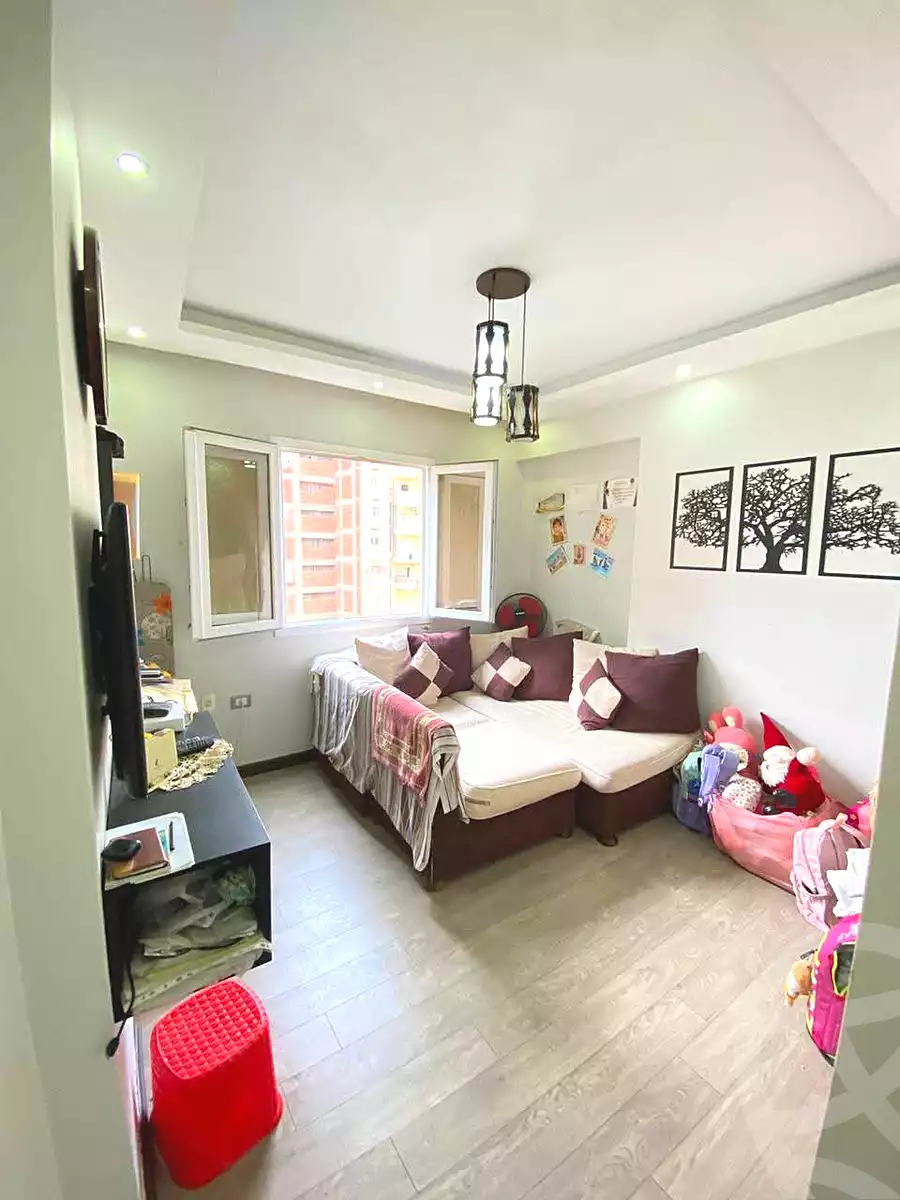 https://aqarmap.com.eg/ar/listing/7033829-for-sale-alexandria-al-agamy-lbytsh-bianchiii