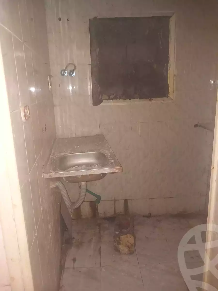 https://aqarmap.com.eg/ar/listing/7033888-for-sale-alexandria-al-agamy-el-hanouvel