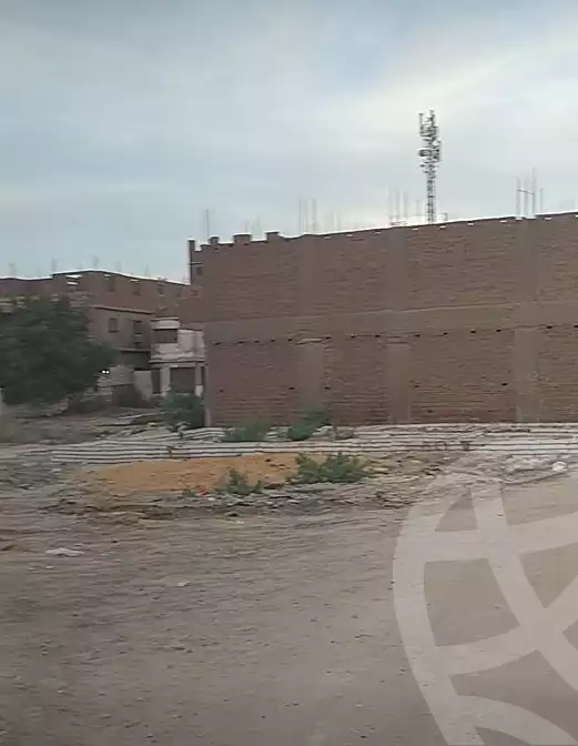 https://aqarmap.com.eg/ar/listing/7034264-for-sale-cairo-helwan-hadayek-helwan-nile-corniche-st