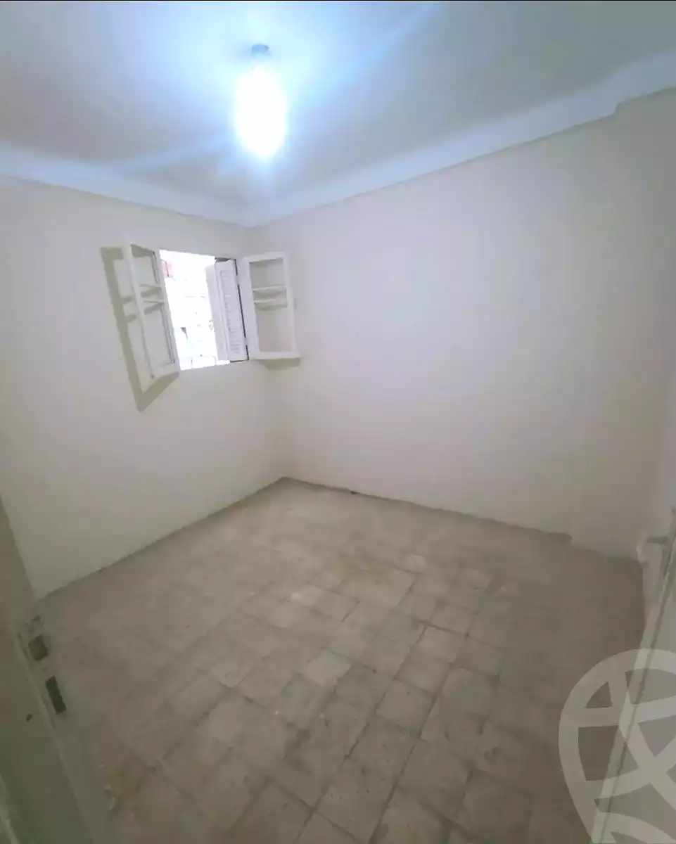 https://aqarmap.com.eg/en/listing/7034292-for-sale-alexandria-lsywf-el-falki