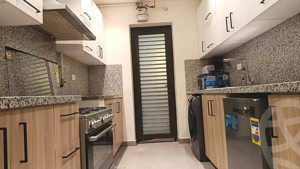 https://aqarmap.com.eg/en/listing/7034378-for-rent-cairo-new-cairo-compounds-lakeview-residence