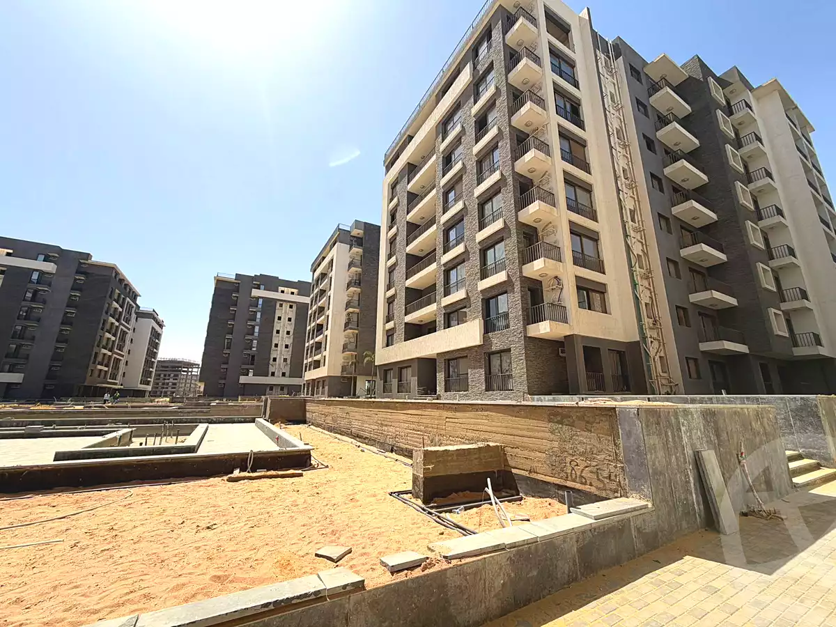 https://aqarmap.com.eg/en/listing/7034541-for-sale-cairo-new-administrative-capital-r7-scenario
