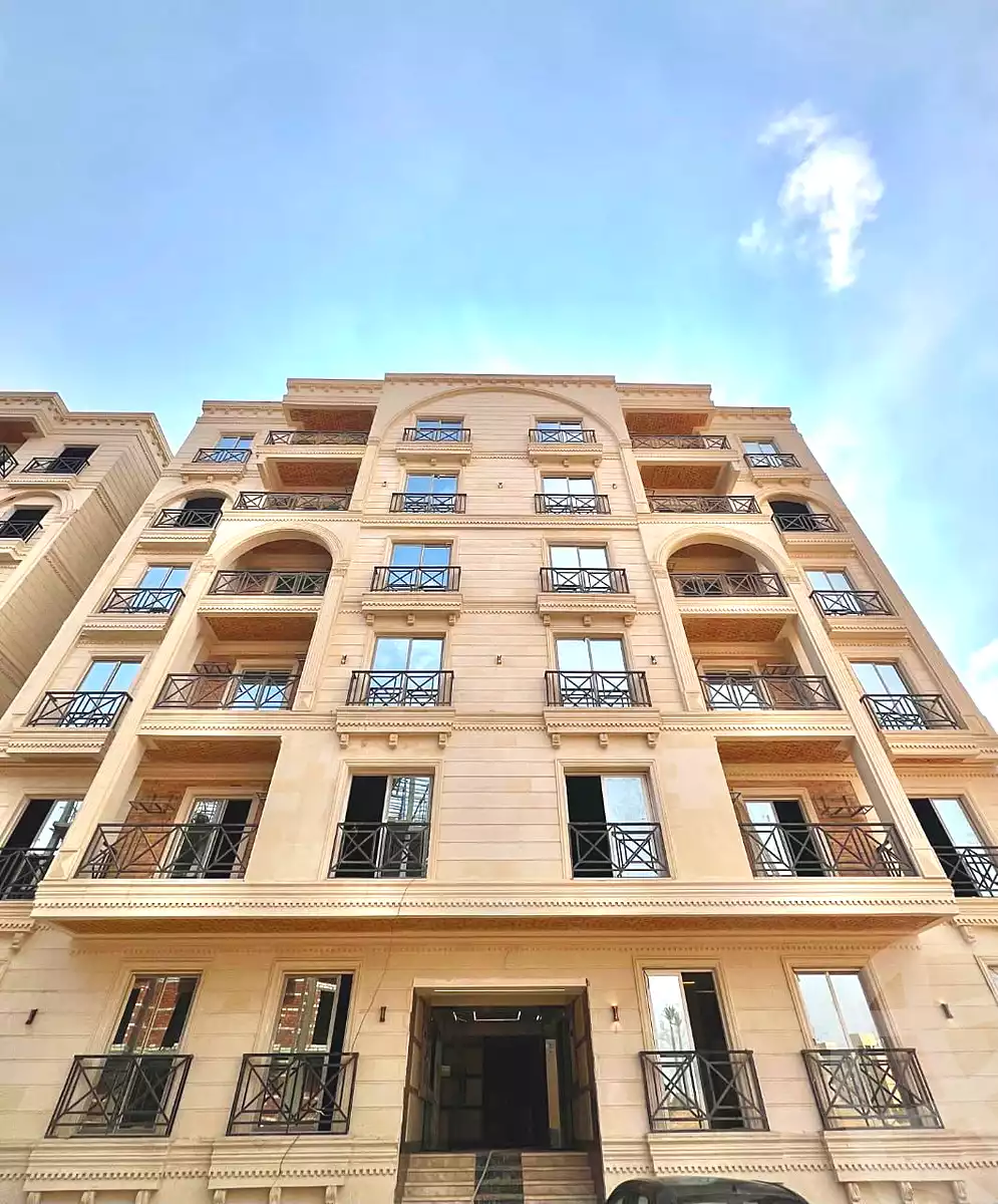 https://aqarmap.com.eg/ar/listing/7034646-for-sale-cairo-6th-of-october-hadaeq-october-compounds-green-city-compound-qebaa