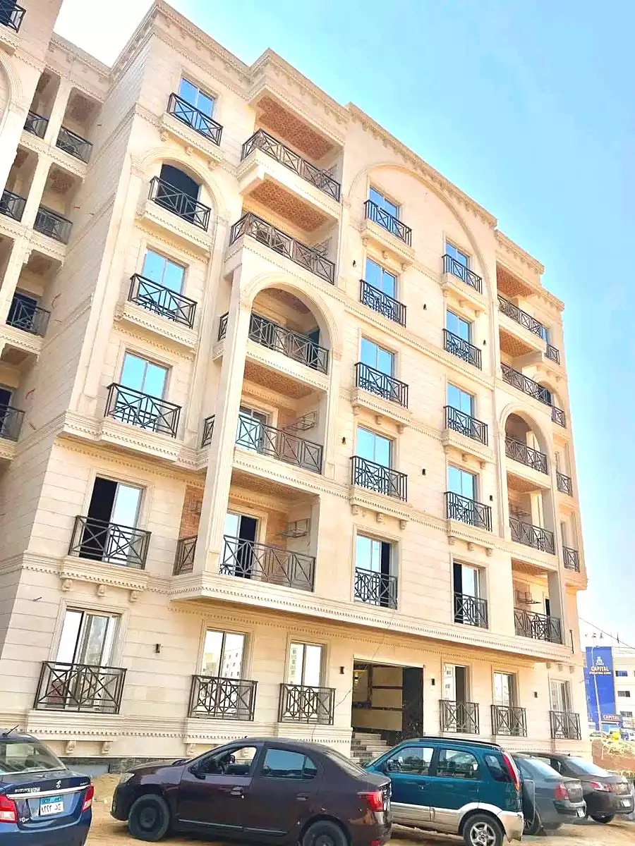 https://aqarmap.com.eg/ar/listing/7034646-for-sale-cairo-6th-of-october-hadaeq-october-compounds-green-city-compound-qebaa