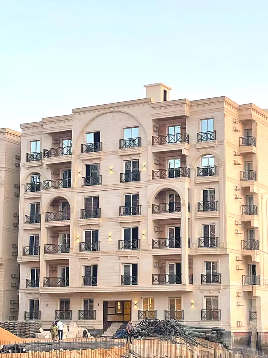 https://aqarmap.com.eg/ar/listing/7034646-for-sale-cairo-6th-of-october-hadaeq-october-compounds-green-city-compound-qebaa
