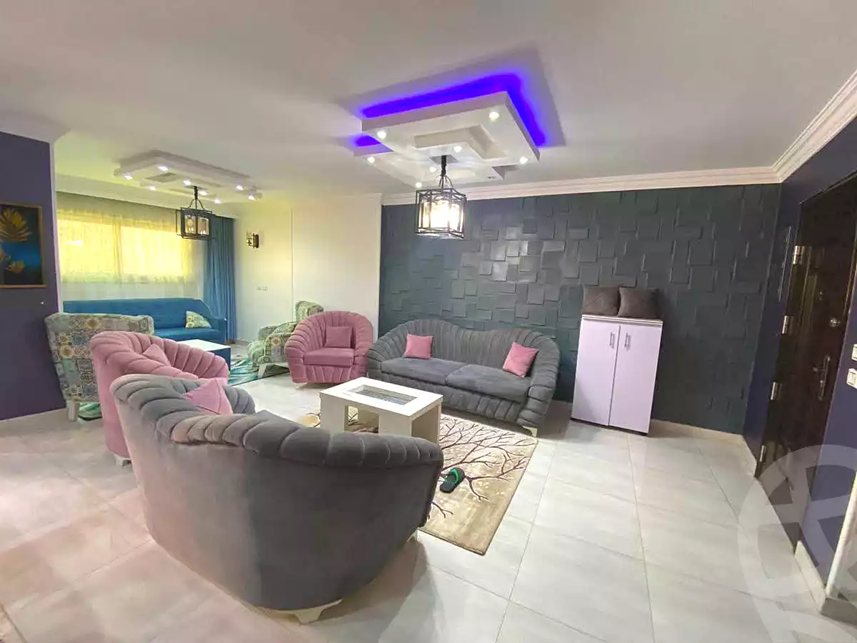 https://aqarmap.com.eg/en/listing/7034741-for-sale-cairo-helwan-hadayek-helwan-nile-corniche-st