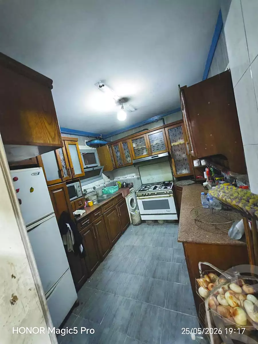 https://aqarmap.com.eg/ar/listing/7035467-for-sale-cairo-helwan-helwan-el-sharkeya-borhan-st