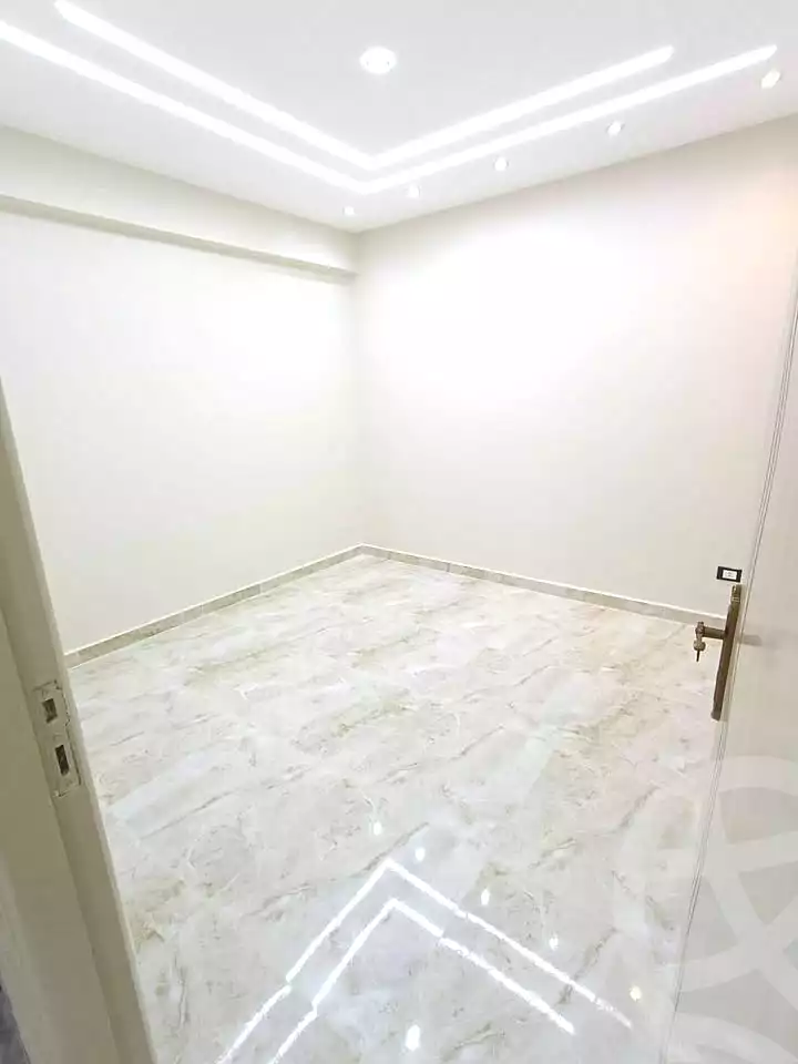 https://aqarmap.com.eg/en/listing/7035632-for-sale-alexandria-al-agamy-el-hanouvel-kasr-al-quiri-st-1